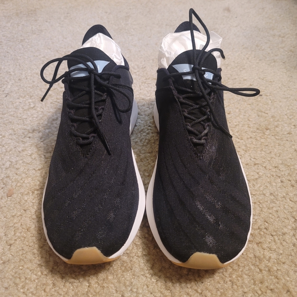 Size 8 SAYSH ONE Black White with Box and Bag Athletic Lightweight Sneakers